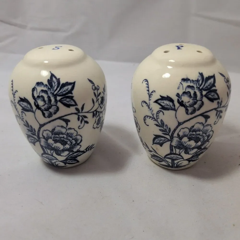 Rare Pair Blue Danube Blue Onion Salt & Pepper Shakers Set No Bottoms